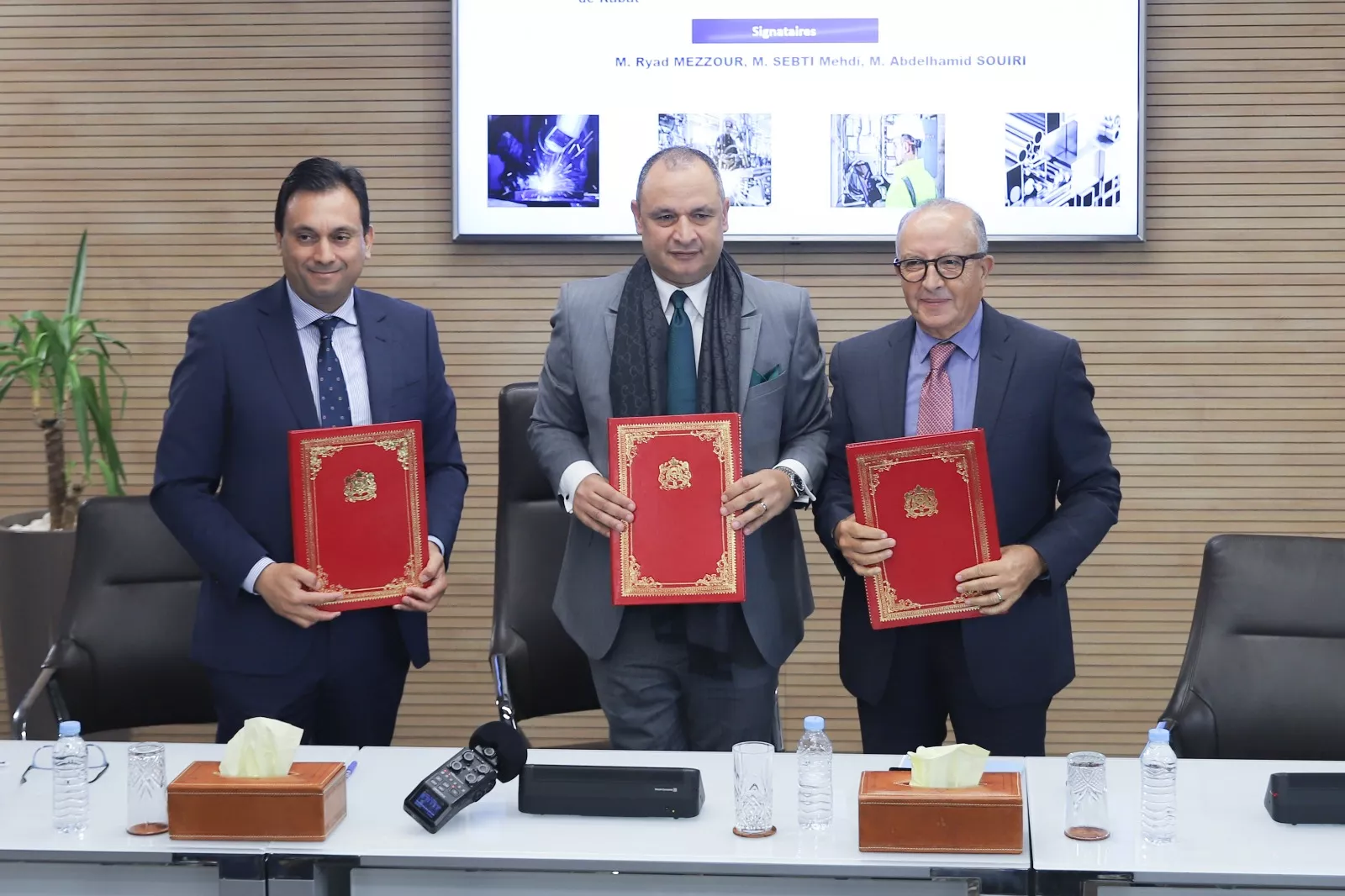 Signature de 4 conventions portant sur l’accompagnement des lauréats de l’École Arts et Métiers de Rabat par le privé